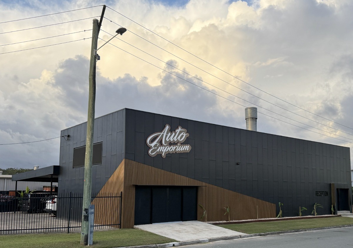 Auto Emporium photo 1