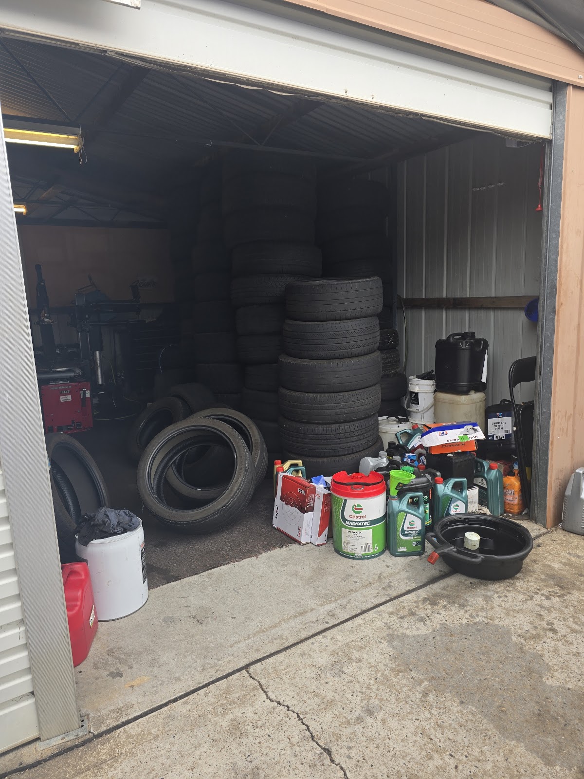 Sunny Tyres and Automotive