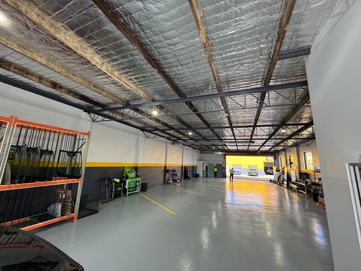 Instant Windscreens Canberra - Repairs & Tinting photo 4