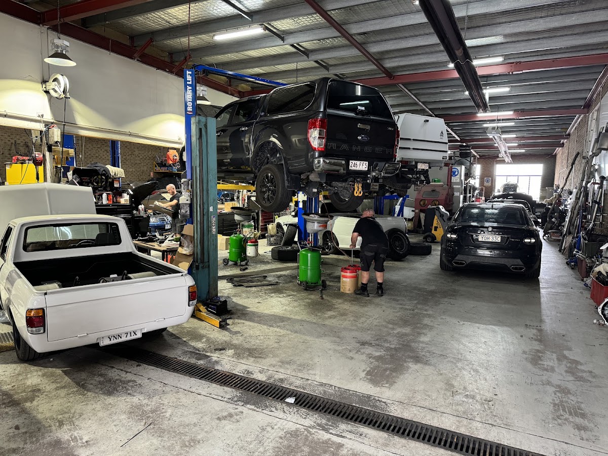 Gen-Tech Automotive & Performance Centre photo 3
