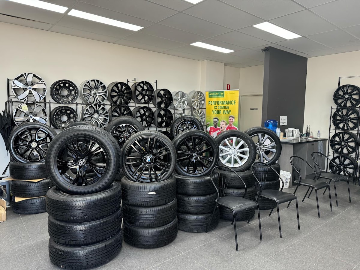 New & Used Tyre Mart photo 5