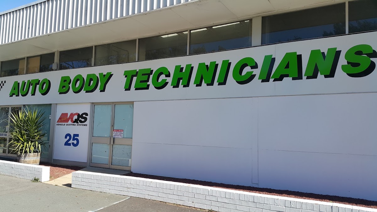 Auto Body Technicians photo 2