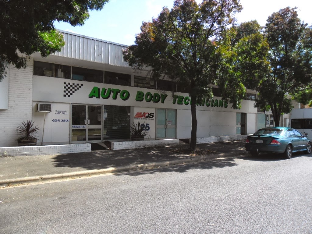 Auto Body Technicians photo 4