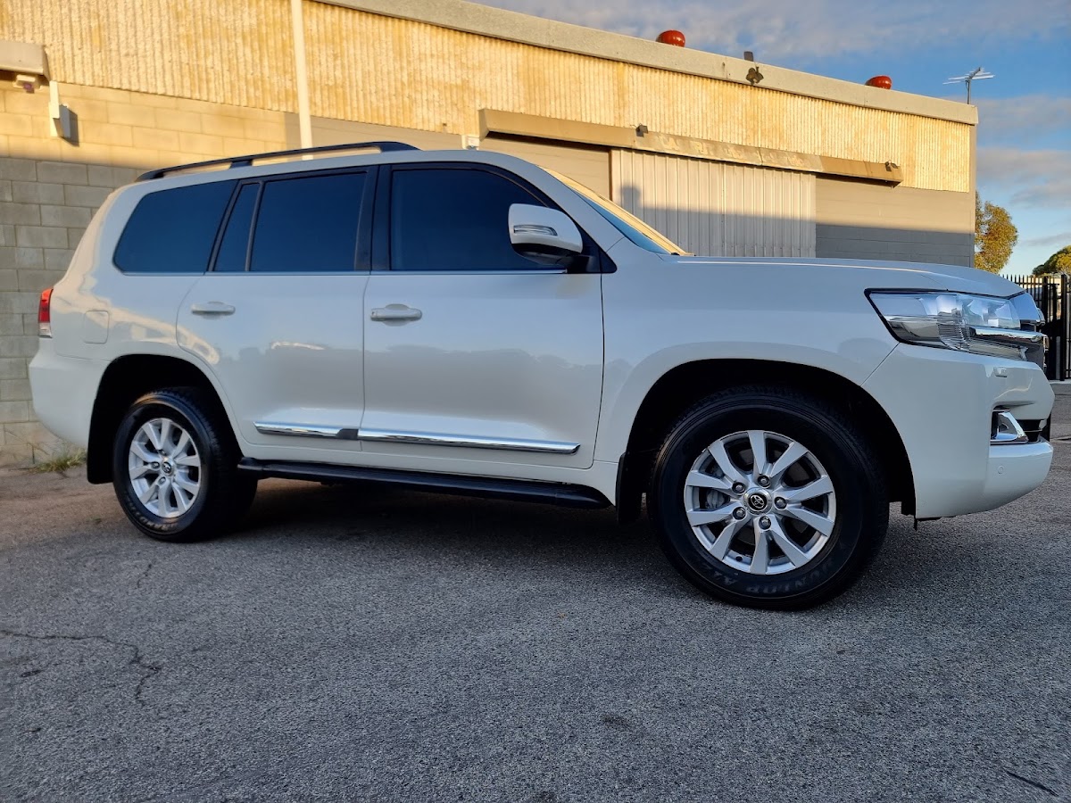 Deluxe Detailing and Paint Protection photo 1