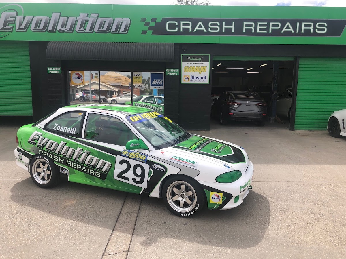 Evolution Crash Repairs photo 1