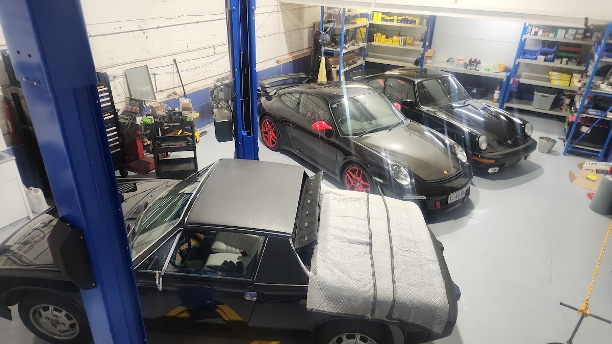 AutoTechnik - German Vehicle Specialist photo 2