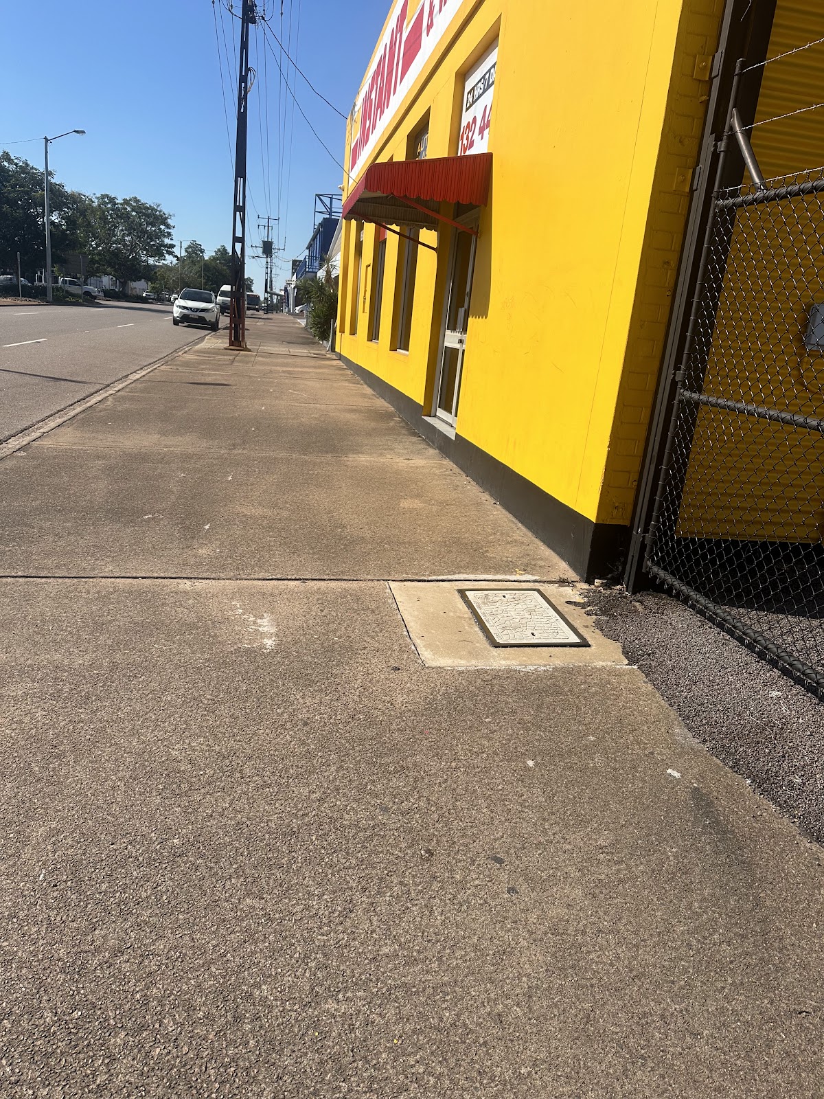 Instant Windscreens Darwin - Repairs & Tinting photo 2