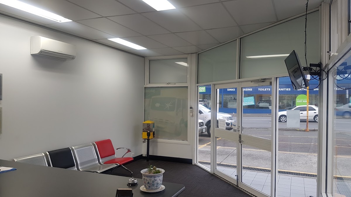Instant Windscreens Hobart - Repairs & Tinting photo 6