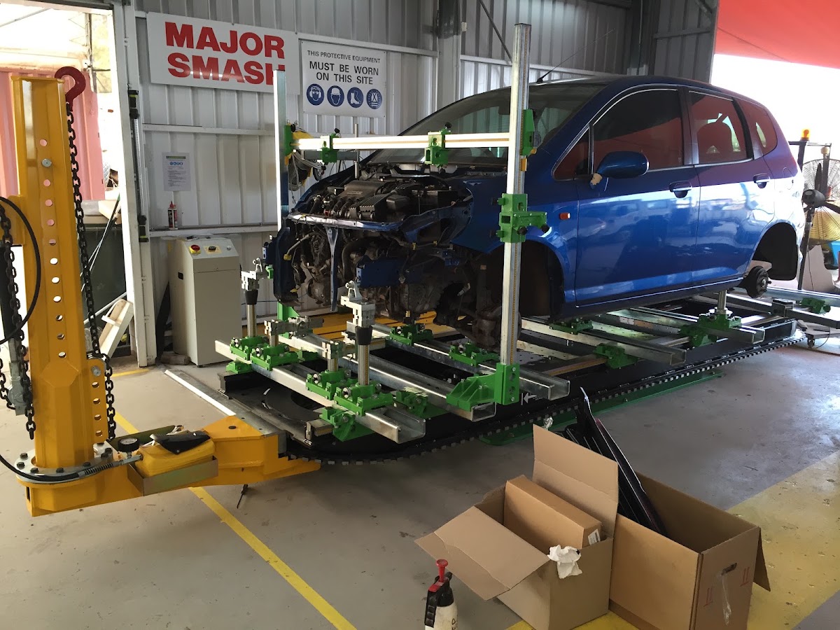 Autocrash Express Repairs photo 1