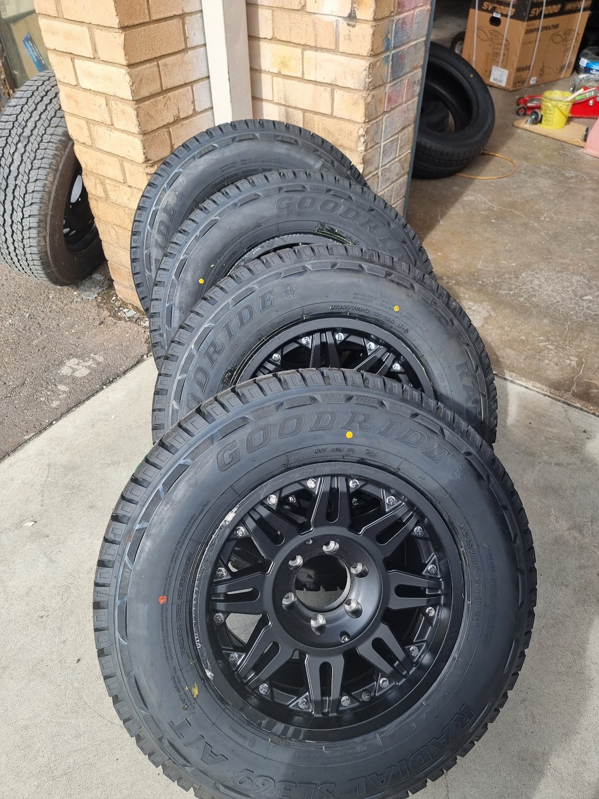Galleon Tyres photo 1