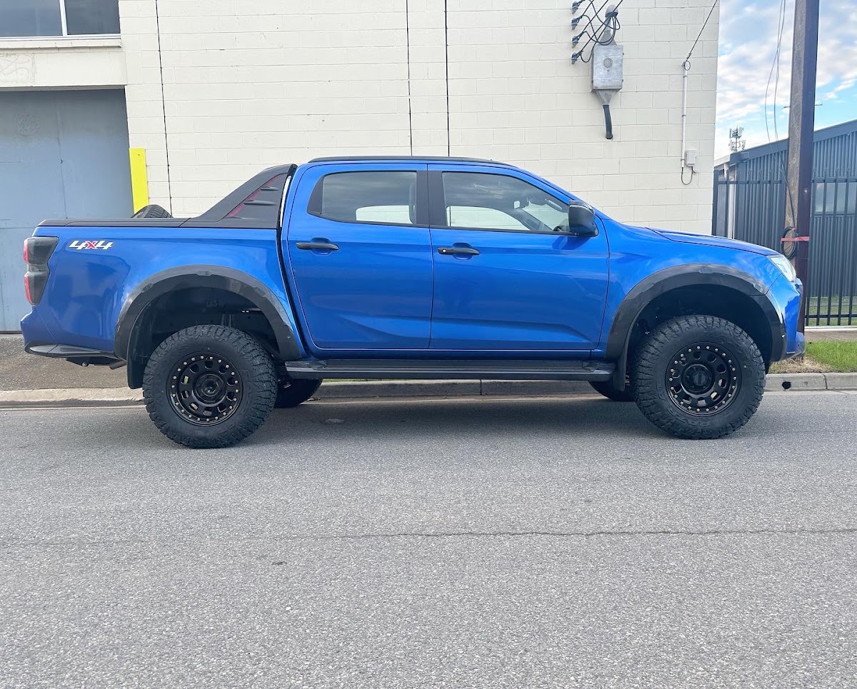 MLC 4x4 photo 4