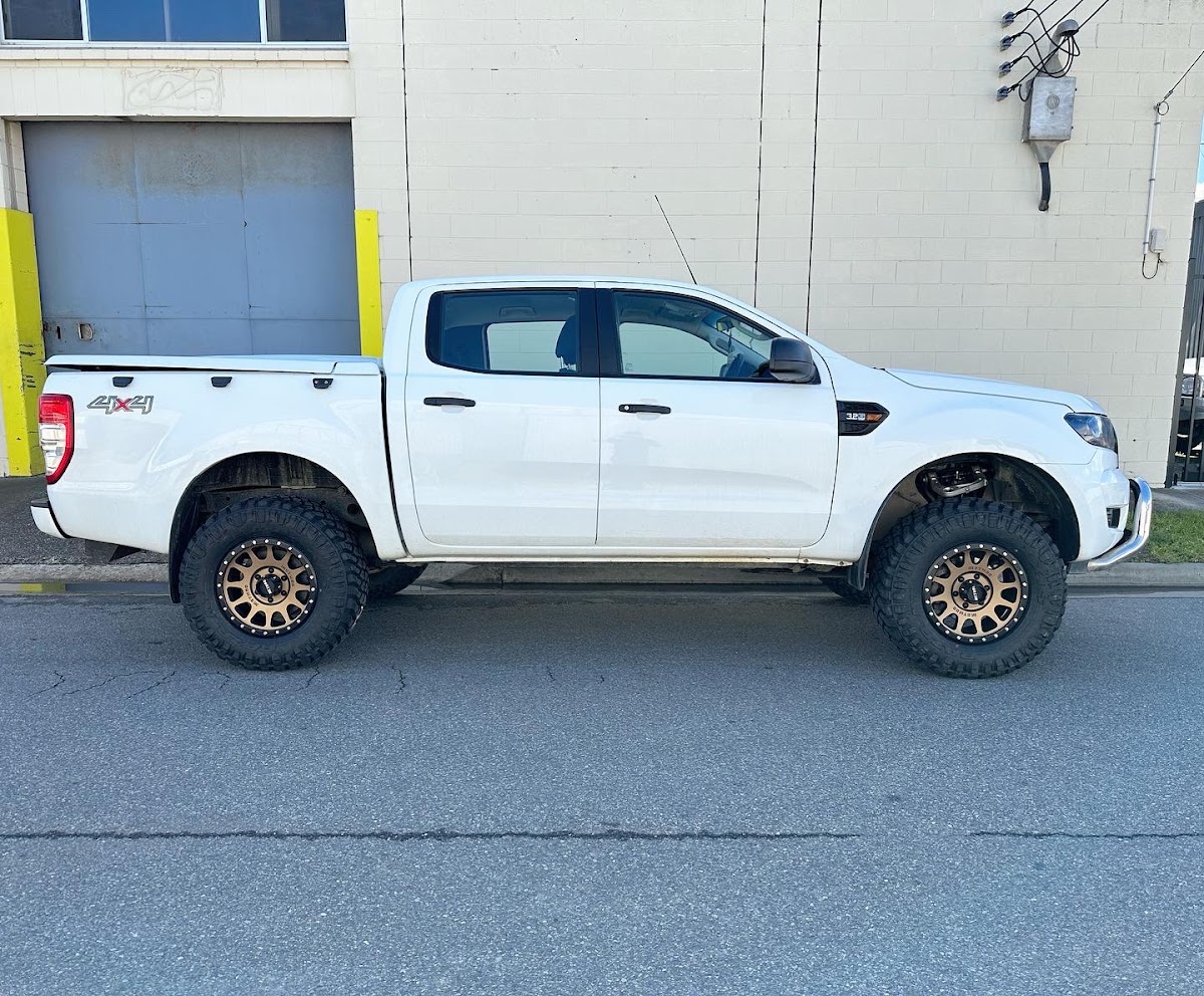 MLC 4x4 photo 6