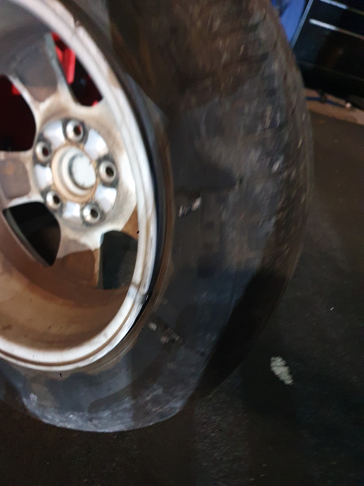 Sunny Tyres and Automotive photo 1
