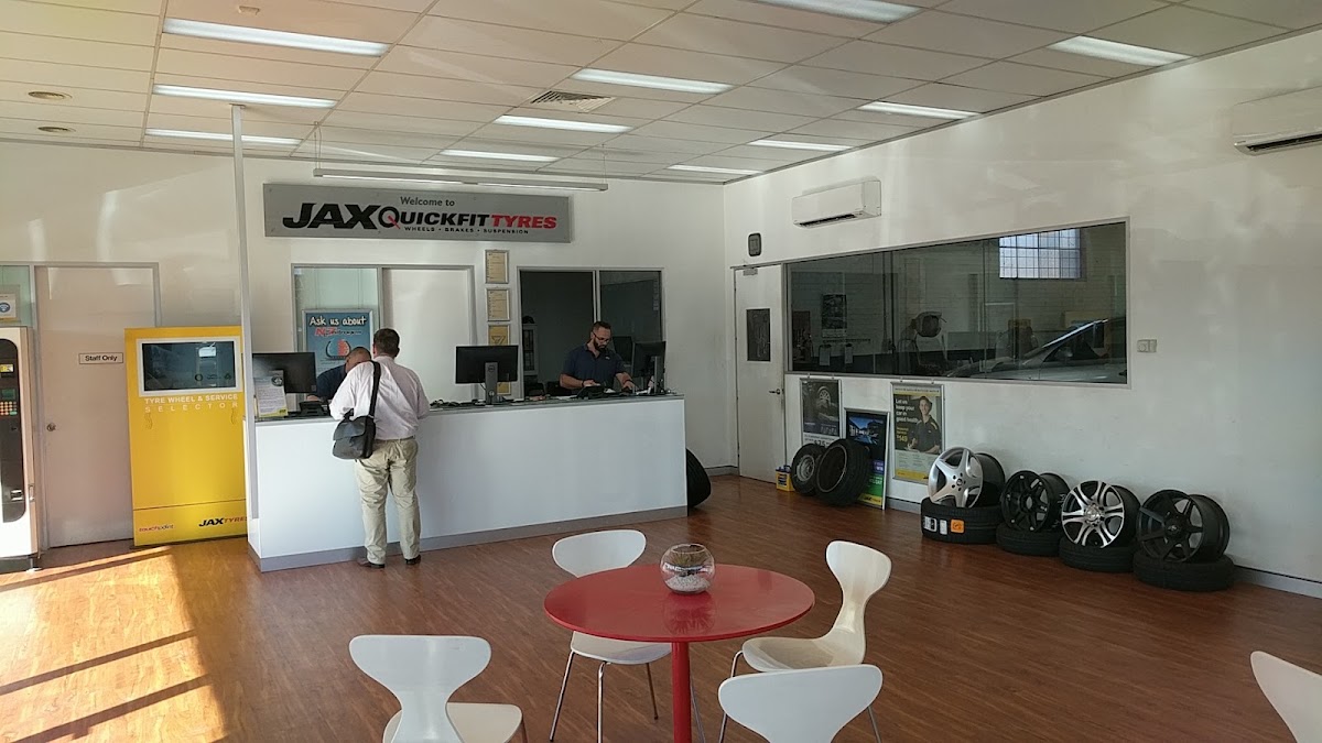 JAX Tyres & Auto Fyshwick photo 4