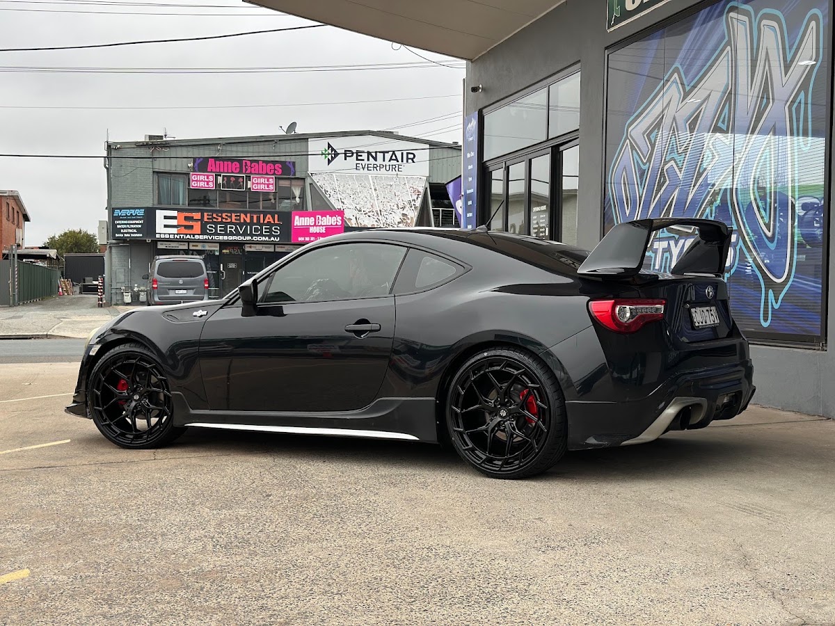 Ozzy Tyres Fyshwick | Tyres Canberra | Wheels & Tyres ACT | 4x4 Centre photo 4