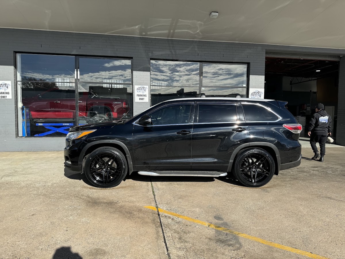 Ozzy Tyres Fyshwick | Tyres Canberra | Wheels & Tyres ACT | 4x4 Centre photo 5