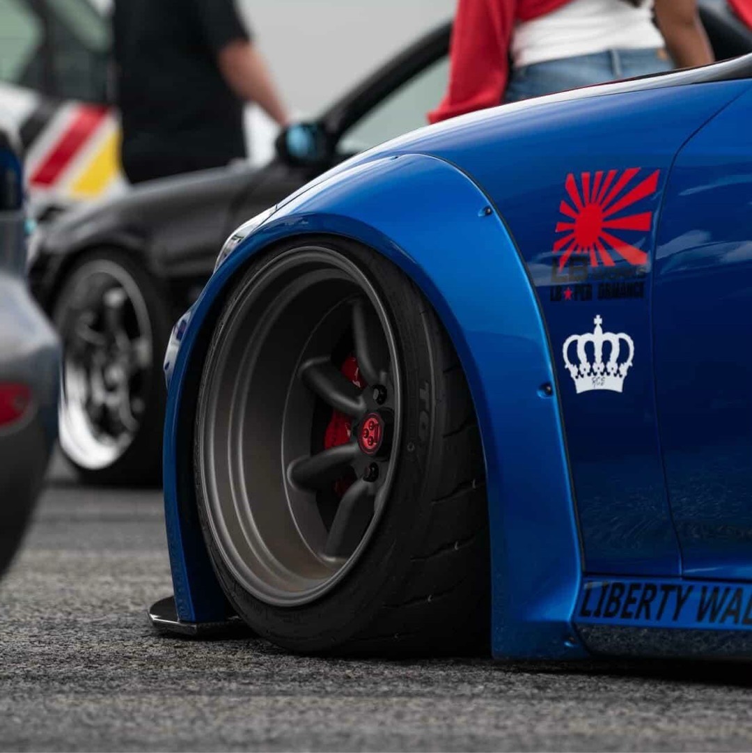 Royal Car Scene